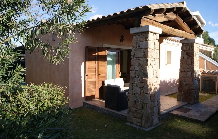 House with garden 150 meters from the beach