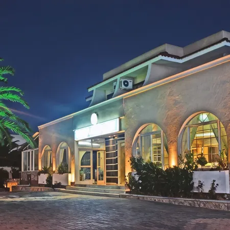 Sacallis Inn Beach Hotel