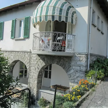 Situated in a beautiful & relaxing place on Lake Como,. Perfect family of 4.