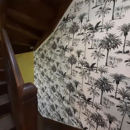 Pretty Fisherman's Cottage with Courtyard in Town Center - 200m from the Port