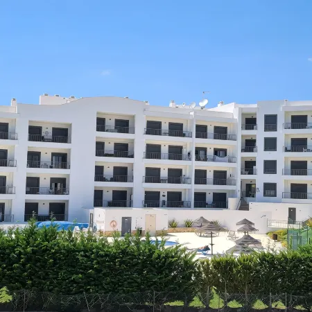 Apartment for 2-4 People, Pool, near the Beach