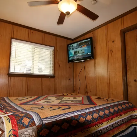 Across from Central Village/Slopes! AC 3BR MIDWEEK SPECIALS!!!  WIFI
