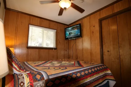 Across from Central Village/Slopes! AC 3BR MIDWEEK SPECIALS!!!  WIFI