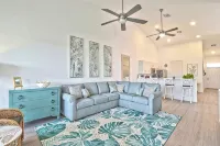 Welcome to "Treasure Pleasure 2" Bahama Beach Club 3-bedroom, Beachfront Condo