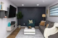 Comfy 2BR Guest Suite in Leduc 12 Mins to YEG Airport - 2-Star