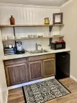 Bison Hall 6, No cleaning fee, 1 block from court square