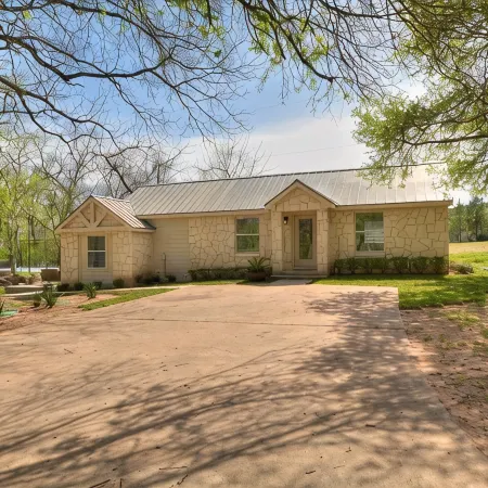 Cottage Near Lake Austin Отели рядом с достопримечательностью «Озеро Трэвис»