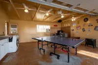 Tortoise Oasis - Hot tub, Shuffleboard, & More! - 4-Star