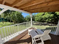 Coco-mango Apt. B, Studio Cosy, vue mer à 250 m de la Plage de la Perle - appartements de vacances