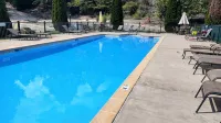 Relaxing on the Big Niangua3Br w/Loft - 6 Beds - Homestays