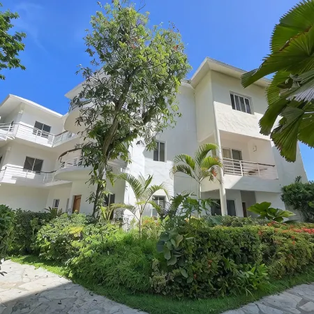 Spacious & quiet 3 BR Apt. with ocean view