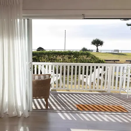 2 Bed apartment opposite the beach