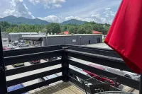 The Mitchell Suite above Dolce, Bryson City, walk to restaurants & GSMRailroad - 2성급