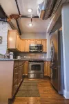Cozy loft in the ❤️ of DT Lynchburg! - 4 ดาว