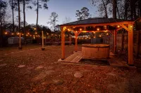 Orange Blossom Retreat | Hot Tub, Pool, and Game Room! - 3성급