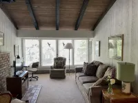 Dream location across from the bike path, 2 min to lift, 3 min to downtown