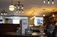 Hardwick Arms Hotel