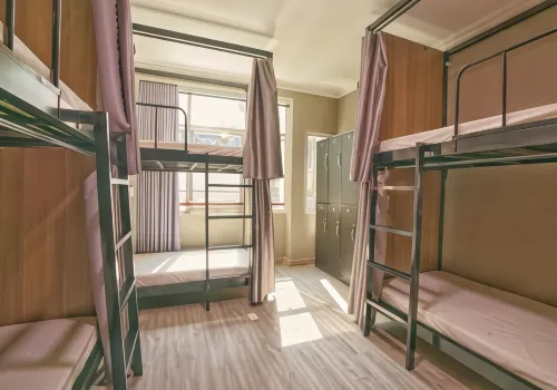 The Triple Hostel - Capsule Hotels