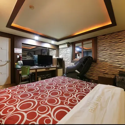 Sisilli Motel 东五附近的飯店