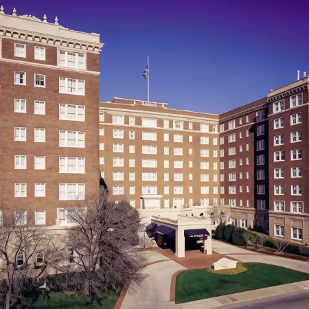 Warwick Melrose Hotel