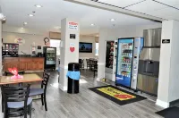 Super 8 by Wyndham Clearfield - petit déjeuner