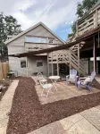 Adorable Carriage House Apartment in the Heart of Denver - Apartments
