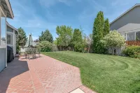 ☀Cheerful Family Getaway ~ Large & Sunny Backyard☀ - Kitchens