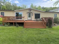 3 bedroom lakefront vacation home - Wifi