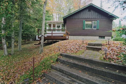 Peaceful Higgins Lake Retreat - Wifi