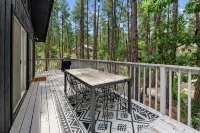Silver King Cabin. 6,200 ft of elevation. 10 minutes from downtown Prescott.