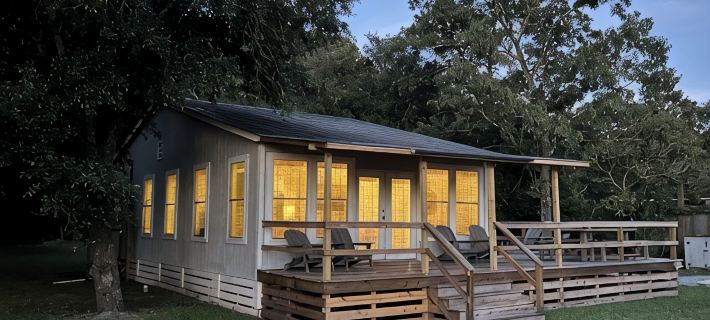 Cabin on French Quarter Creek with boat ramp and beautiful view Hotels in Berkeley County