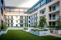 Embassy Gardens Luxury Suites Cpg
