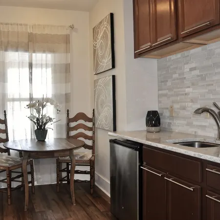 Downtown Luxurious Studio w/ Kitchen - 30 mins from Mount Rushmore