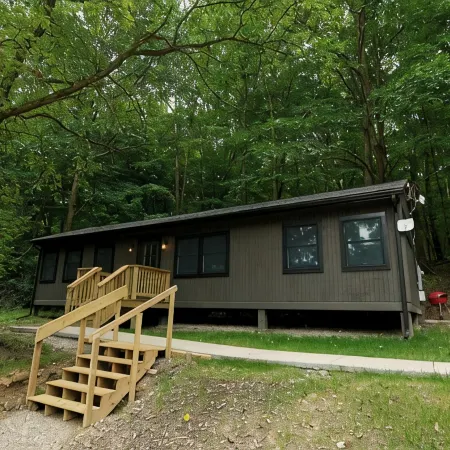 Valley Overlook, heart of Cuyahoga Valley National Park - Cabin for 4