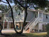 Swept Away Two- Great Family Beach House - Homestays