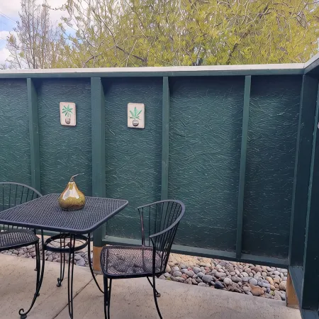LOCATION!  WALK TO DOWNTOWN AND OLD MILL -  ONE BEDROOM ONE BLOCK FROM THE RIVER