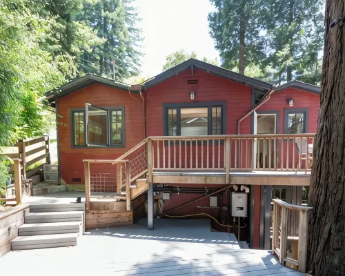 Sunny, downtown family oasis amongst the redwoods Hotels in Mill Valley