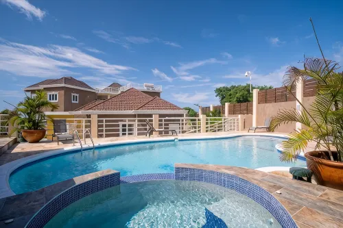 The Sun Seeker Villa Ja. 7 bedroom villa with butler & chef, and housekeeping. - 4 звезды