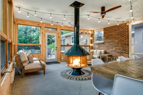 Fire Pit! Patio! Game Room! Hot Tub! Sun Room! Minutes to Baraboo & Dells - 4성급