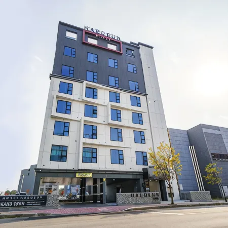 Sokcho Hotel Haden Отели рядом с достопримечательностью «Музей керамики Сокбон»