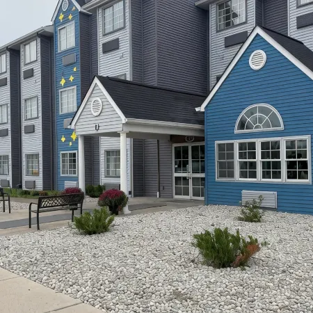 BlissPoint Inn & Suites