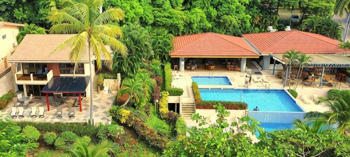 Villa Mariposa N°10 - Luxury Beachfront Escape, Private, Steps to Beach & Pool Hotels in Sardinal