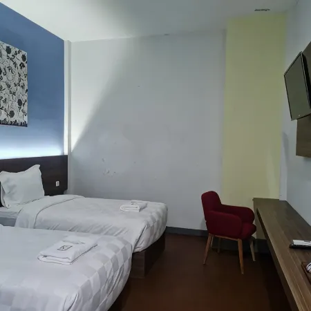 KingKabba Guest House Wonosobo Отели в г. Вонособо