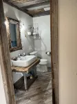 Very Private,Adorable Rustic Cabin -Out House , Full Shower House Off Barn