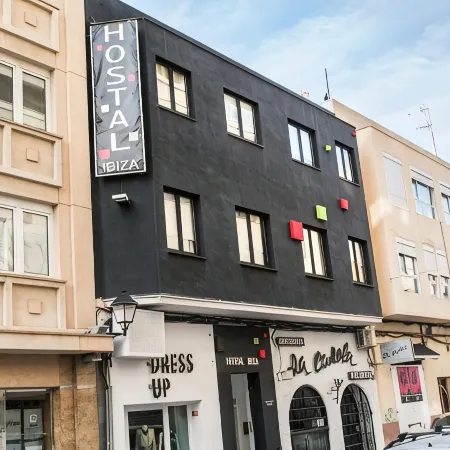 Hostal Ibiza Отели рядом с достопримечательностью «Порт Ивисы»