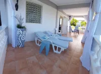 Caribbean Sea View Holiday Apartments - С парковкой