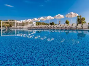 Lindos White Hotel & Suites