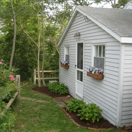 Waterfront Cottage - fantastic unobstructed views!! Отели в г. Уэлфлит