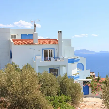 Villa Stella,  swimming pool, by the beach,  close to Athens
