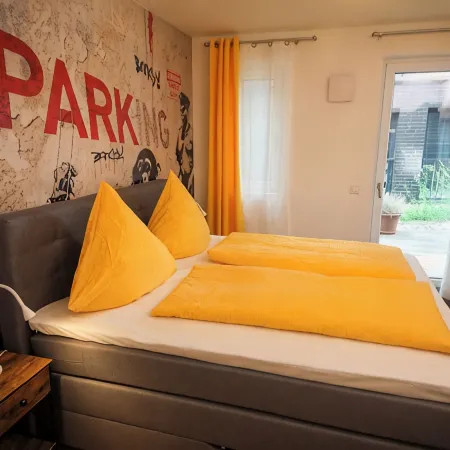 ART City-Studio 12 Kassel Fulda-Ufer, 3 bedrooms, terrace, balcony, up to 8 persons